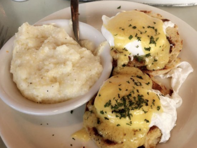Eggs Benedict with grits